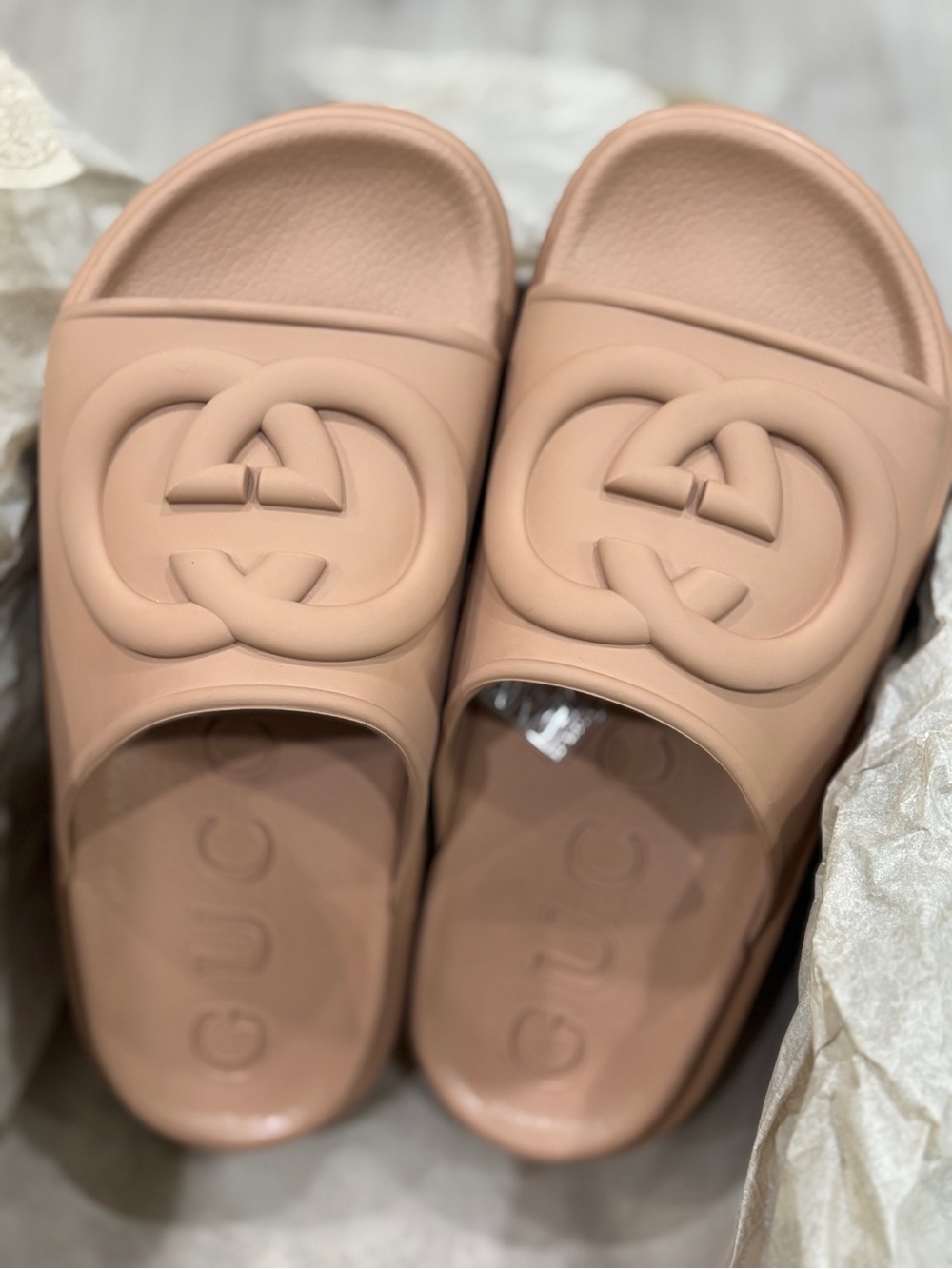 Gucci Logo Slide Sandals - Picture 1 of 8